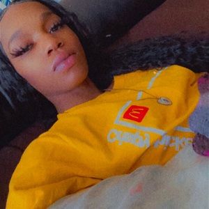 Meet your Posher, Tiffany